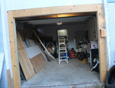 garage.JPG garage.JPG